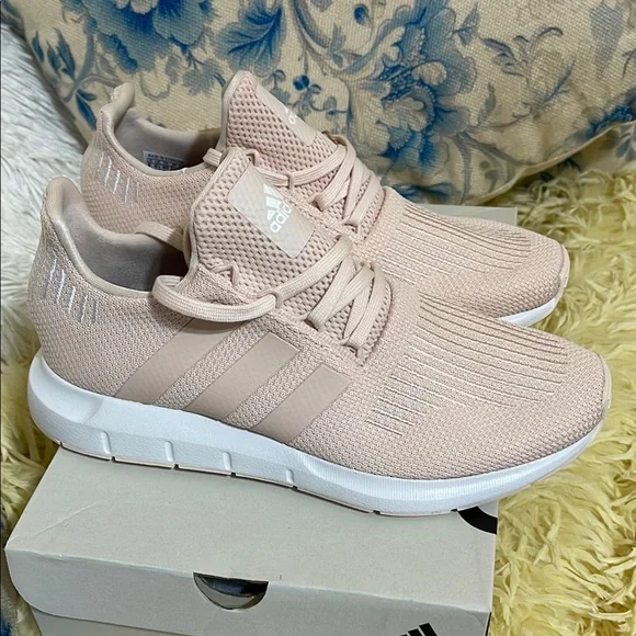 Adidas Swift Run 1.0 Shoes Womens Size 8 NWT - Picture 6 of 11